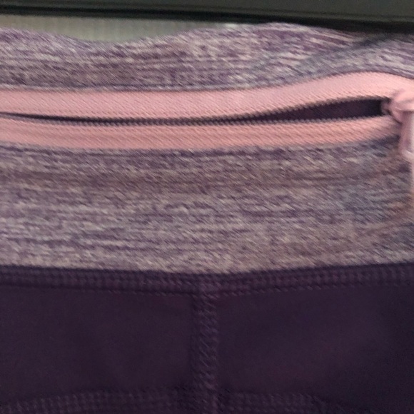 Lululemon Athletics Size 6 Running Crops purple with reflective strips - Picture 13 of 16